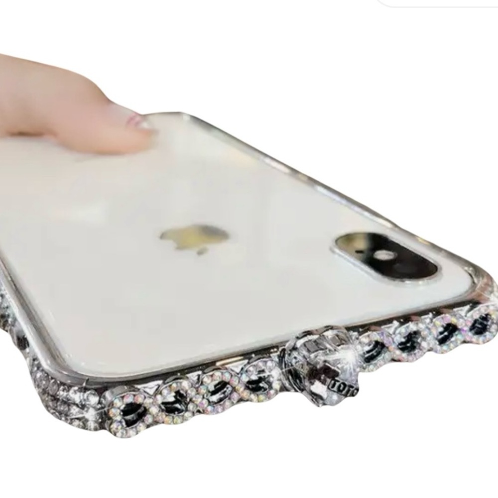NWOT iPhone 12 or 12 Pro Glamour Bumper Case